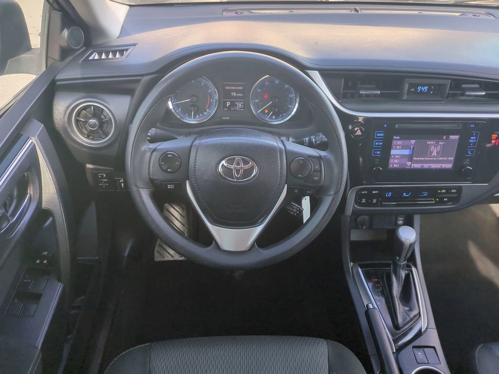 Used 2018 Toyota Corolla LE FWD image 17