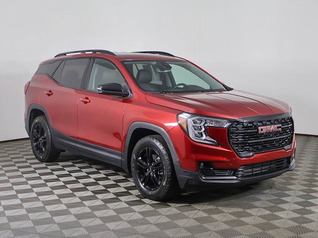 Used 2023 GMC Terrain AT4 AWD/4WD image 2
