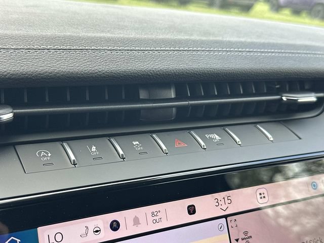 New 2026 Jeep Grand Cherokee Altitude AWD/4WD image 39