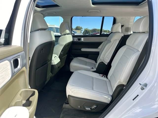 New 2025 Hyundai Santa Fe Calligraphy image 18