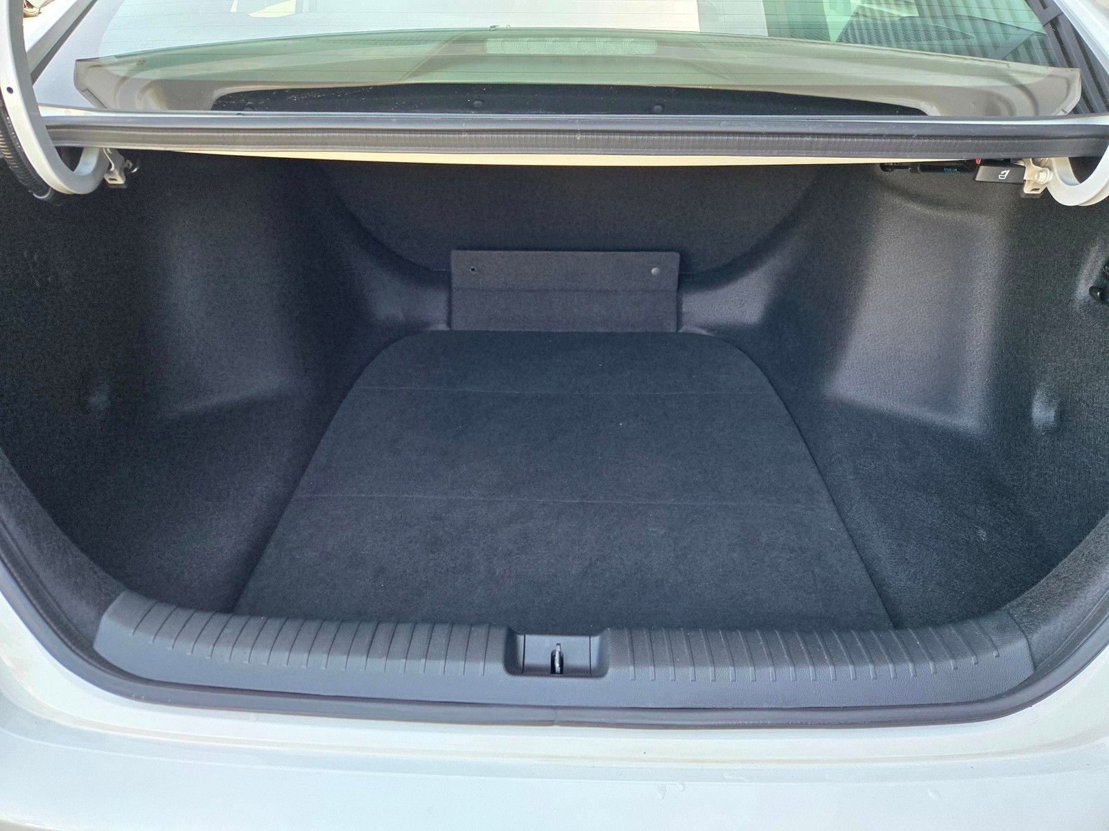 Used 2025 Honda Accord LX image 27