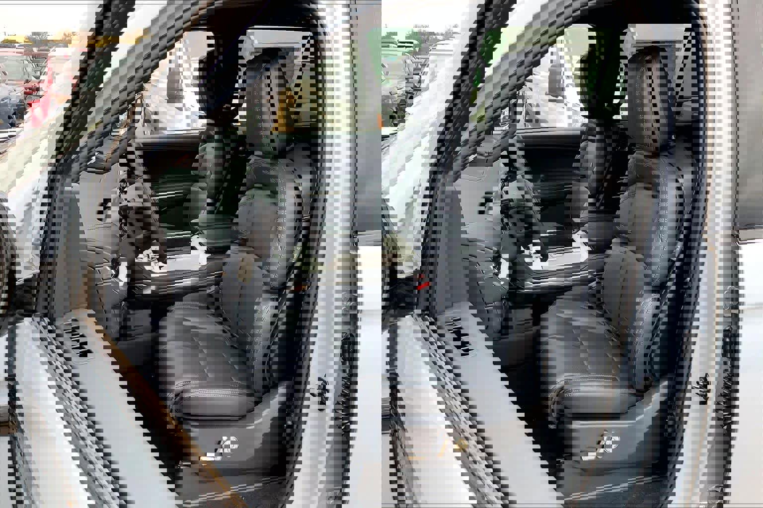 New 2025 Lincoln Navigator L Reserve w/ Jet Appearance Package image 9