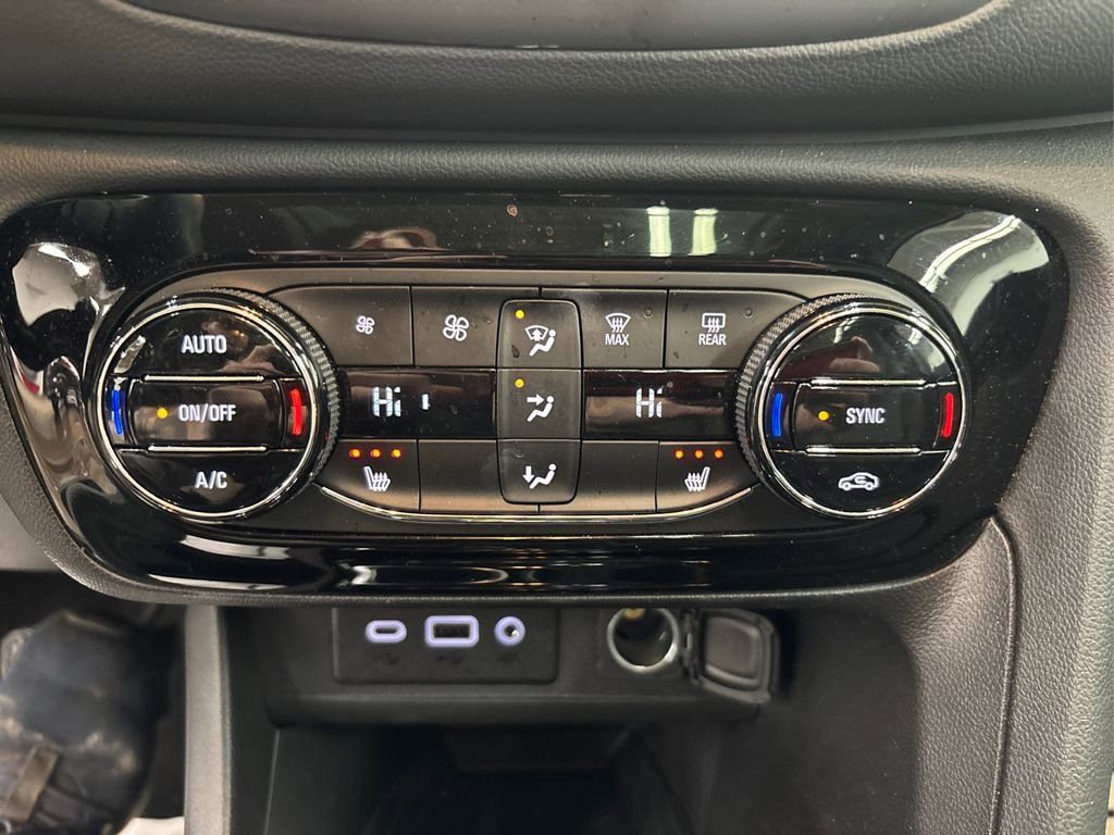 Used 2023 Buick Encore GX Essence w/ Experience Buick Package image 35