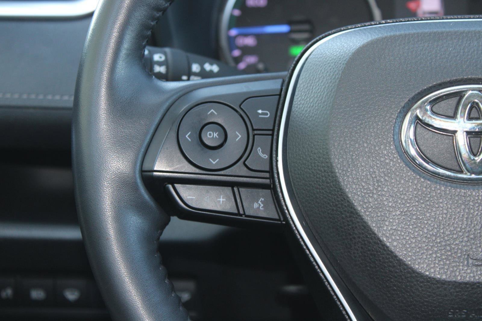 Used 2021 Toyota RAV4 AWD Hybrid image 26