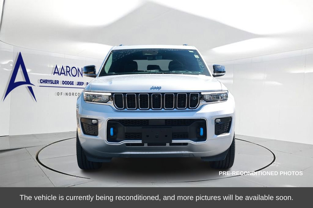 Used 2023 Jeep Grand Cherokee Overland w/ Advanced Protech Group III image 4