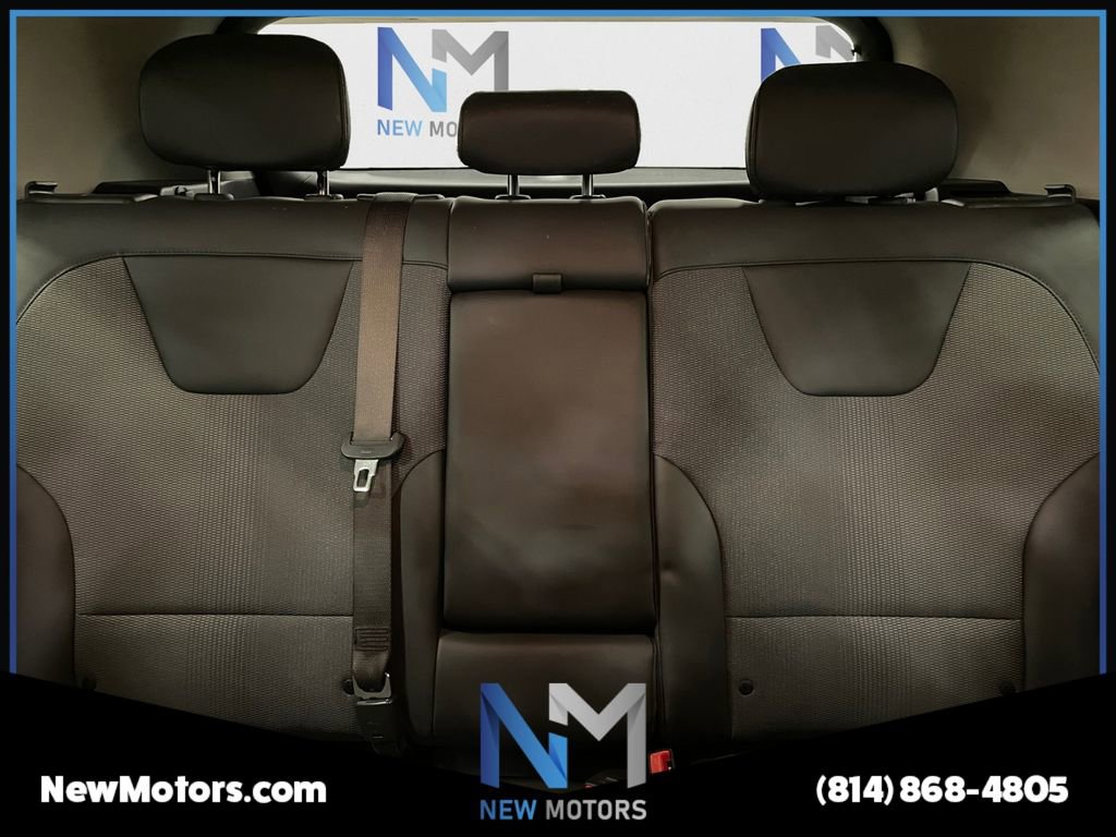 Used 2023 Kia Niro EX image 13