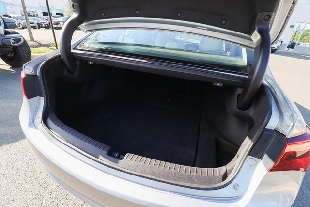 Used 2017 Acura TLX w/ Technology Package image 42