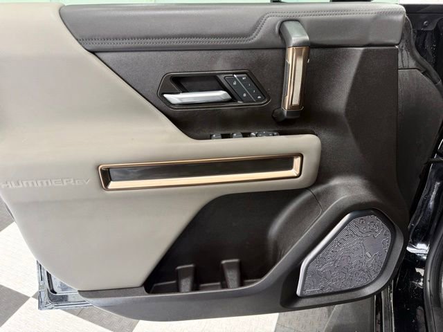 Used 2025 GMC Hummer EV 2X AWD/4WD image 14
