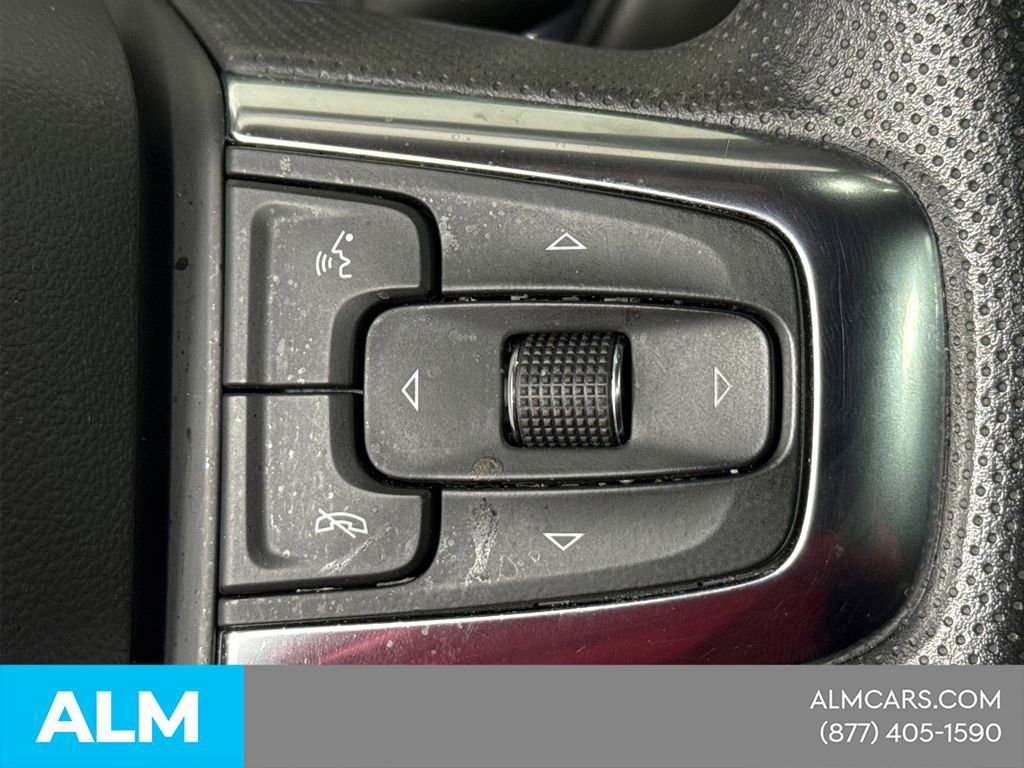 Used 2025 Chevrolet Blazer LT image 31