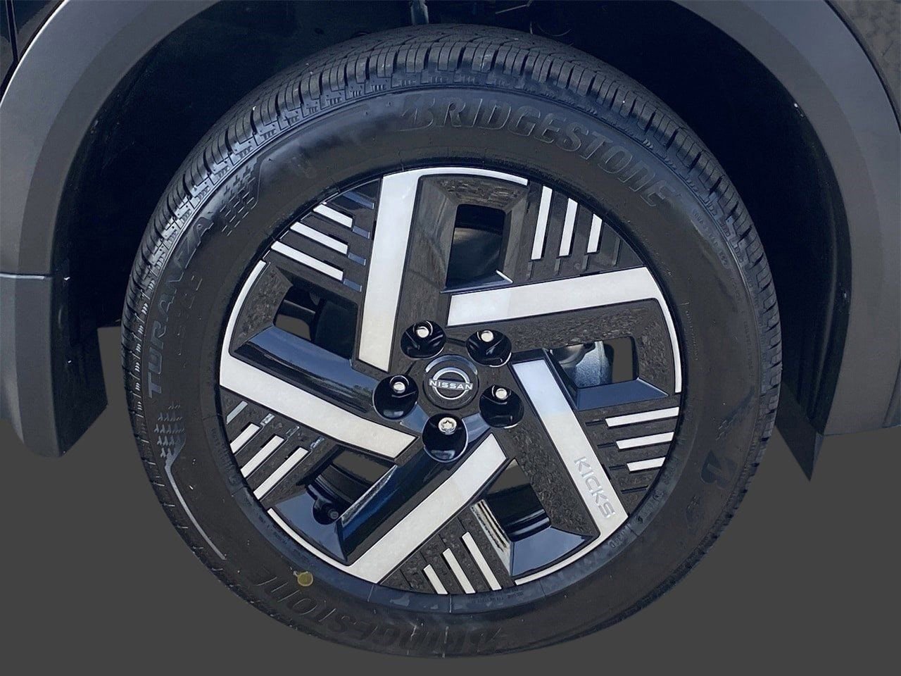 New 2026 Nissan Kicks SV image 6