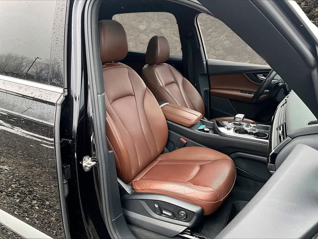 Used 2018 Audi Q7 3.0T Prestige w/ Prestige Package image 7