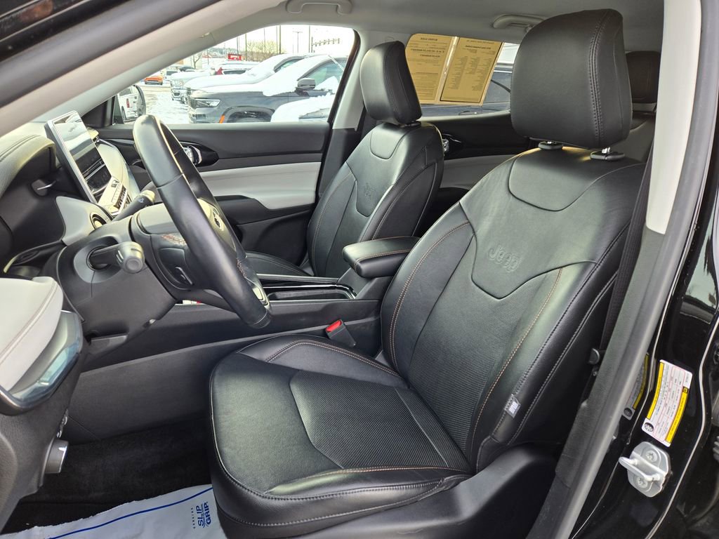 Used 2022 Jeep Compass Limited image 16