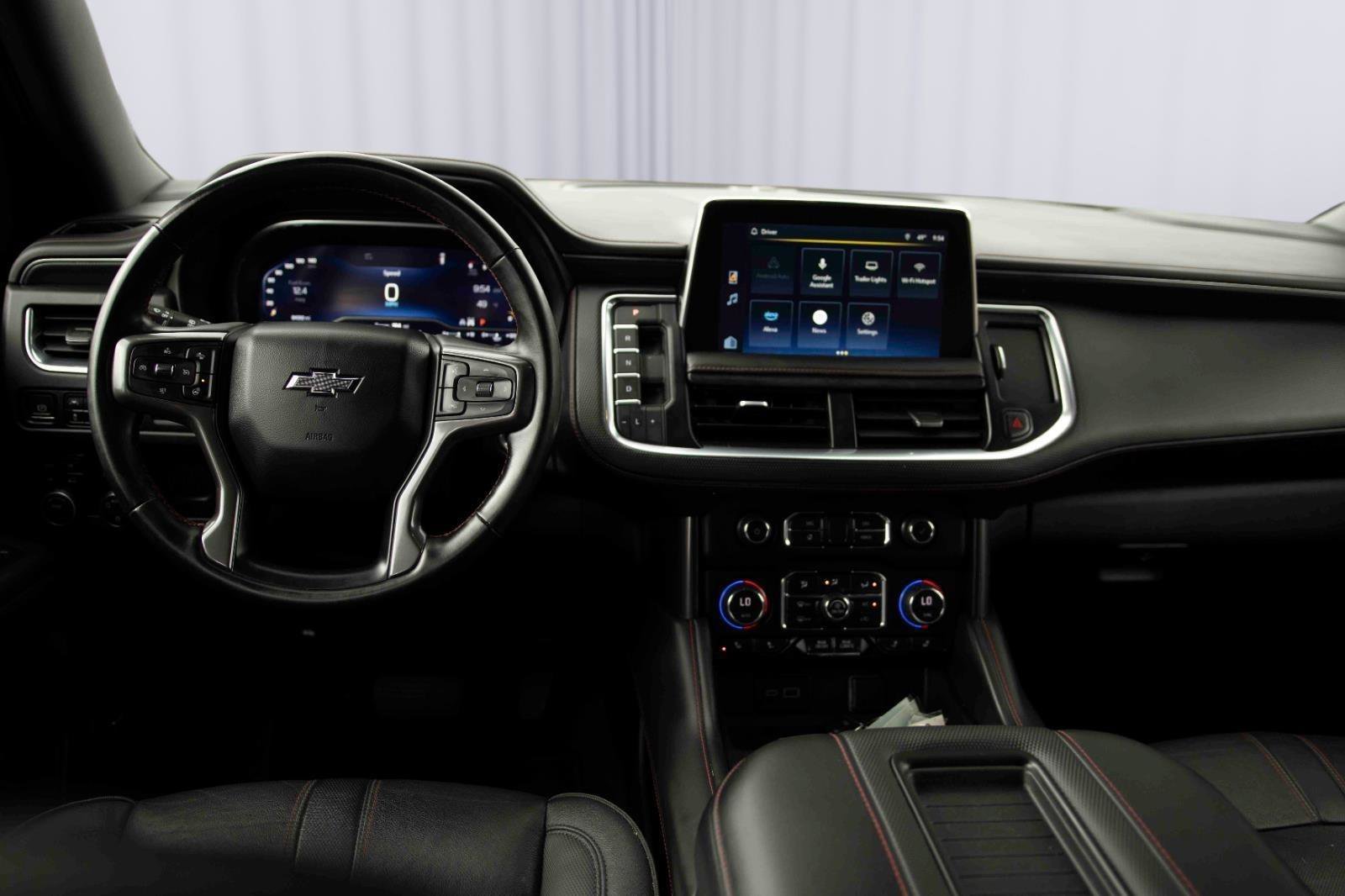 Used 2023 Chevrolet Suburban RST w/ Luxury Package AWD/4WD image 3