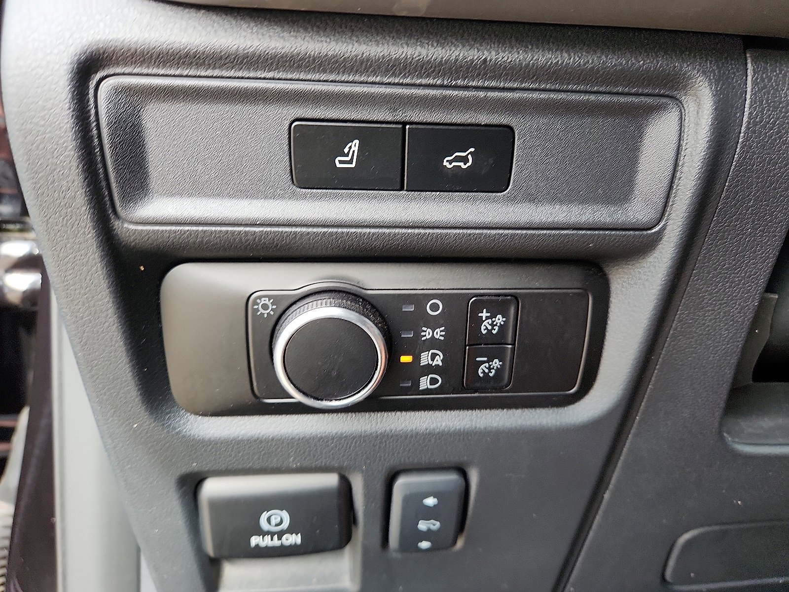 Used 2024 Ford Expedition Max XLT image 15