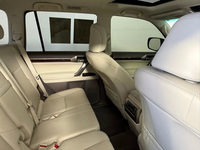 Used 2015 Lexus GX 460 Luxury image 44