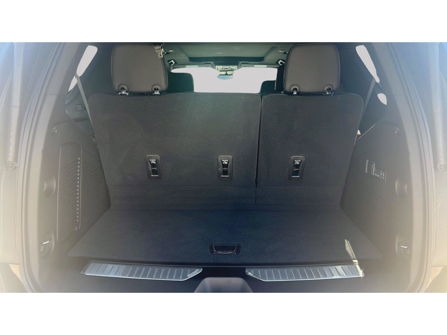 Used 2026 Chevrolet Tahoe High Country w/ Sun And Tow Package AWD/4WD image 18