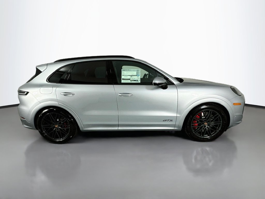 New 2026 Porsche Cayenne GTS AWD/4WD image 8