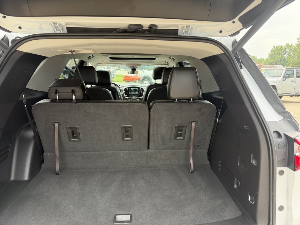 Used 2019 Chevrolet Traverse Premier w/ LPO, Floor Liner Package AWD/4WD image 15