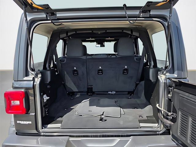Used 2025 Jeep Wrangler Unlimited Rubicon AWD/4WD image 28