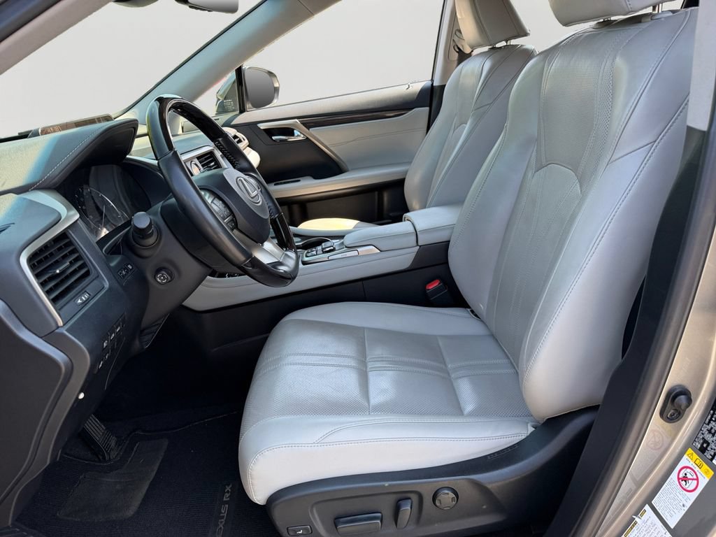 Used 2019 Lexus RX 350L Luxury w/ Accessory Package AWD/4WD image 16