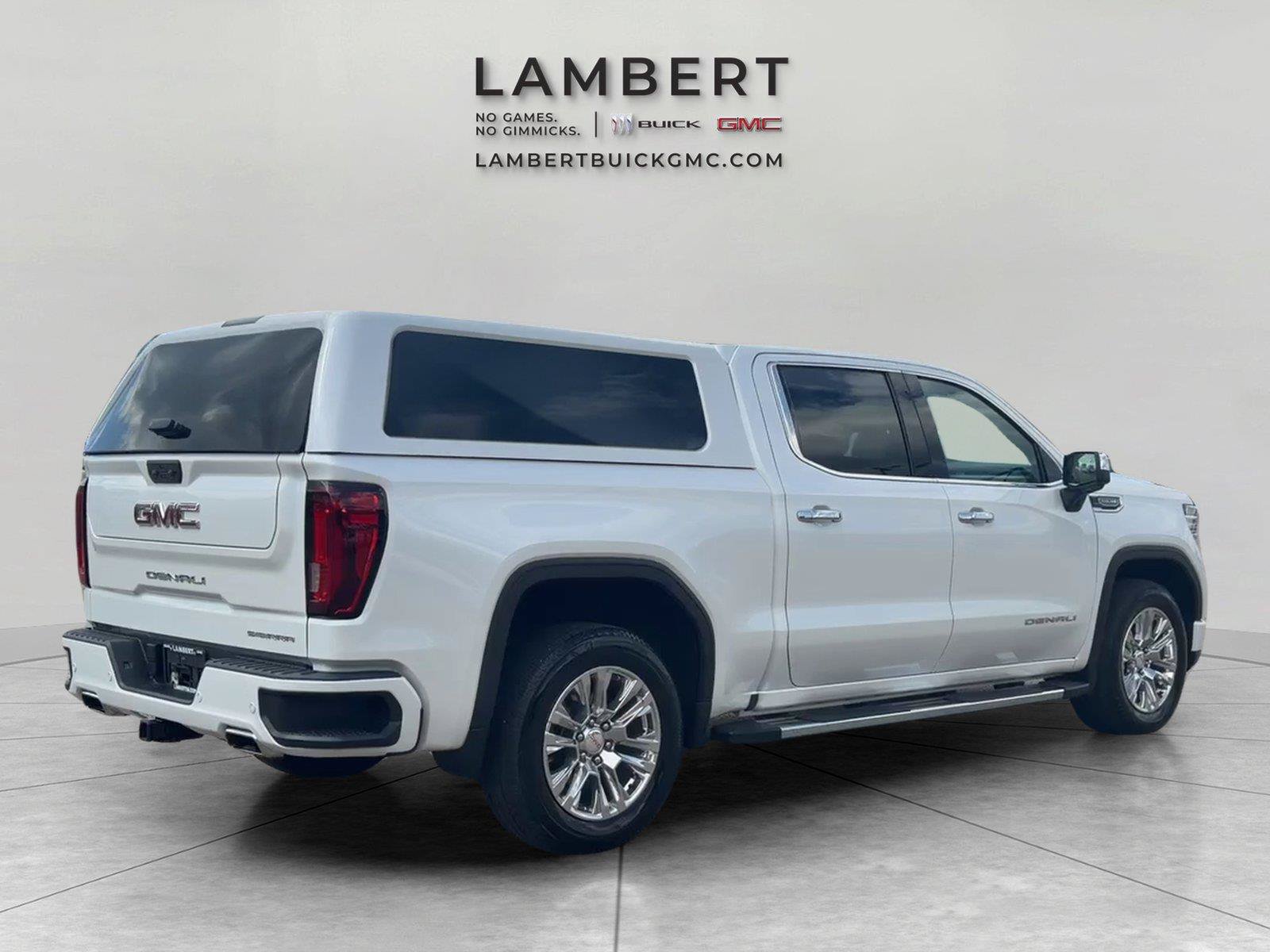 Used 2024 GMC Sierra 1500 Denali w/ Technology Package AWD/4WD image 5