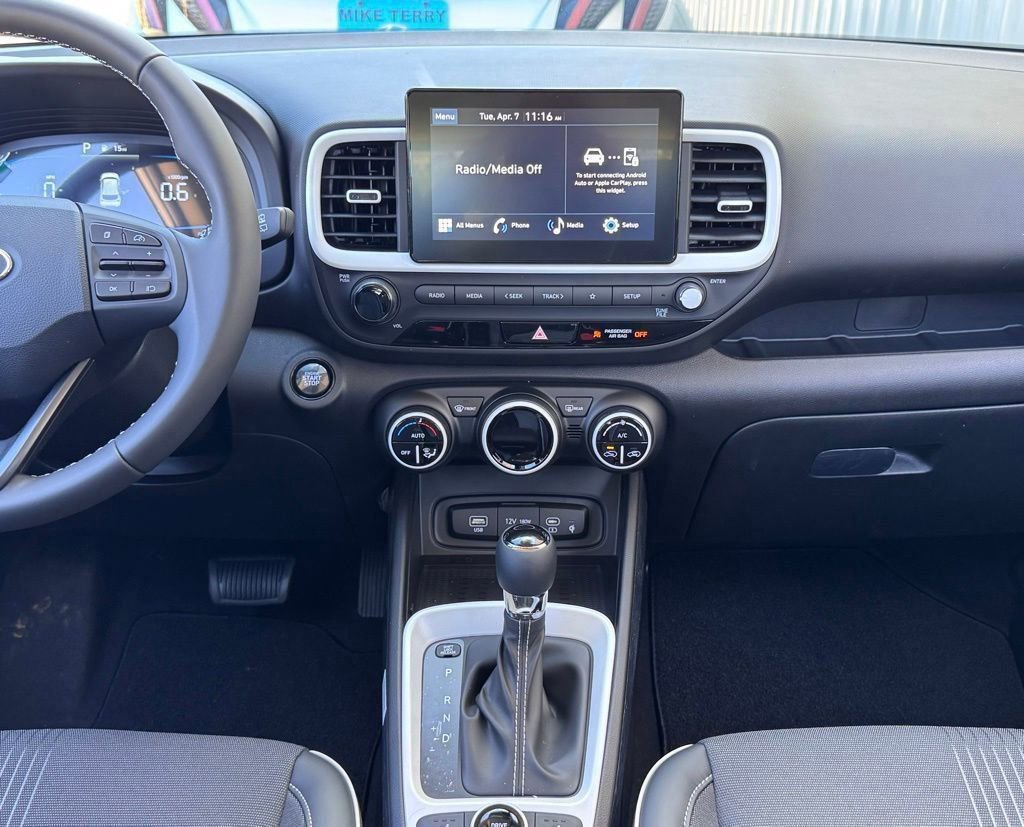 New 2026 Hyundai Venue SEL image 3