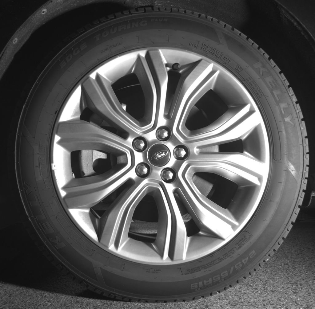 Used 2024 Ford Edge Titanium AWD/4WD image 10