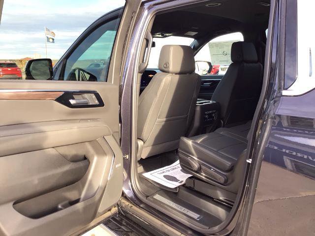 New 2026 Chevrolet Suburban LT image 12