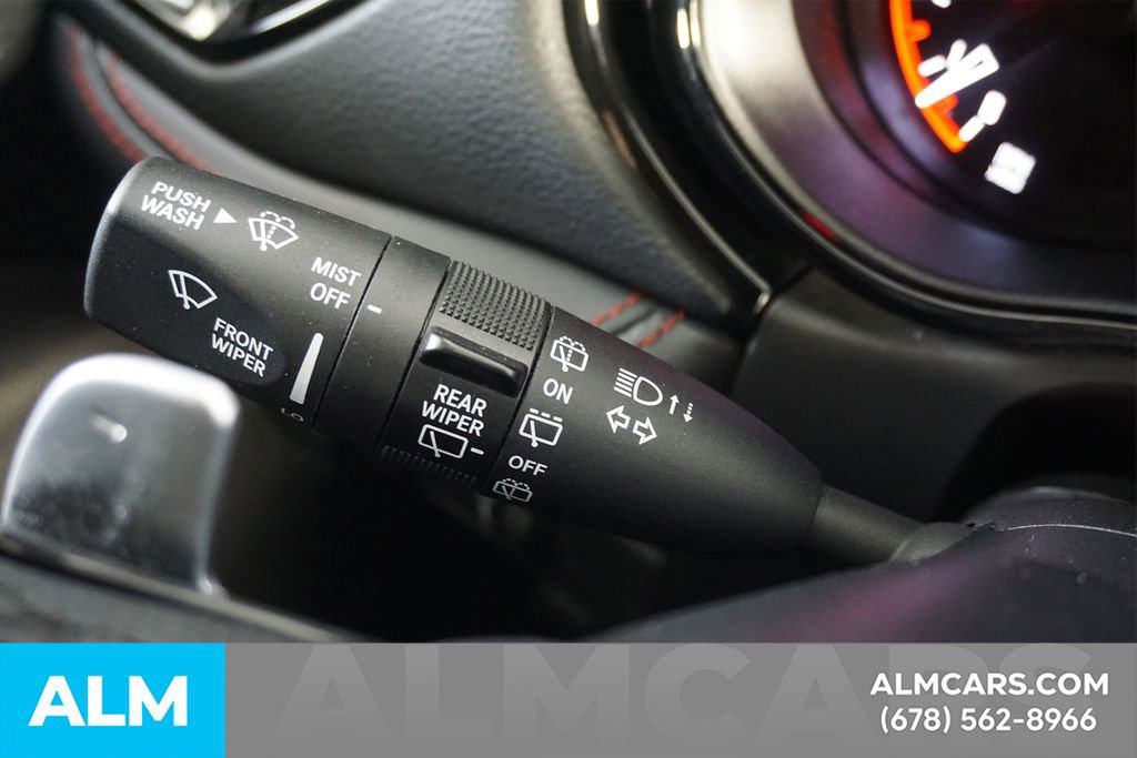 Used 2025 Dodge Durango GT RWD image 31