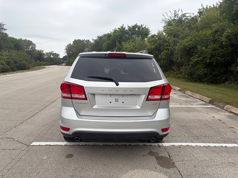 Used 2012 Dodge Journey SXT w/ Popular Equipment Group FWD image 4