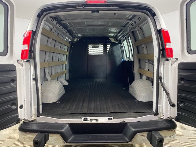 Certified 2024 GMC Savana 2500 w/ Driver Convenience Package RWD image 23