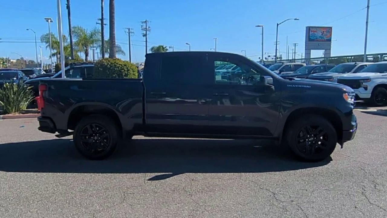 Used 2022 Chevrolet Silverado 1500 RST image 9