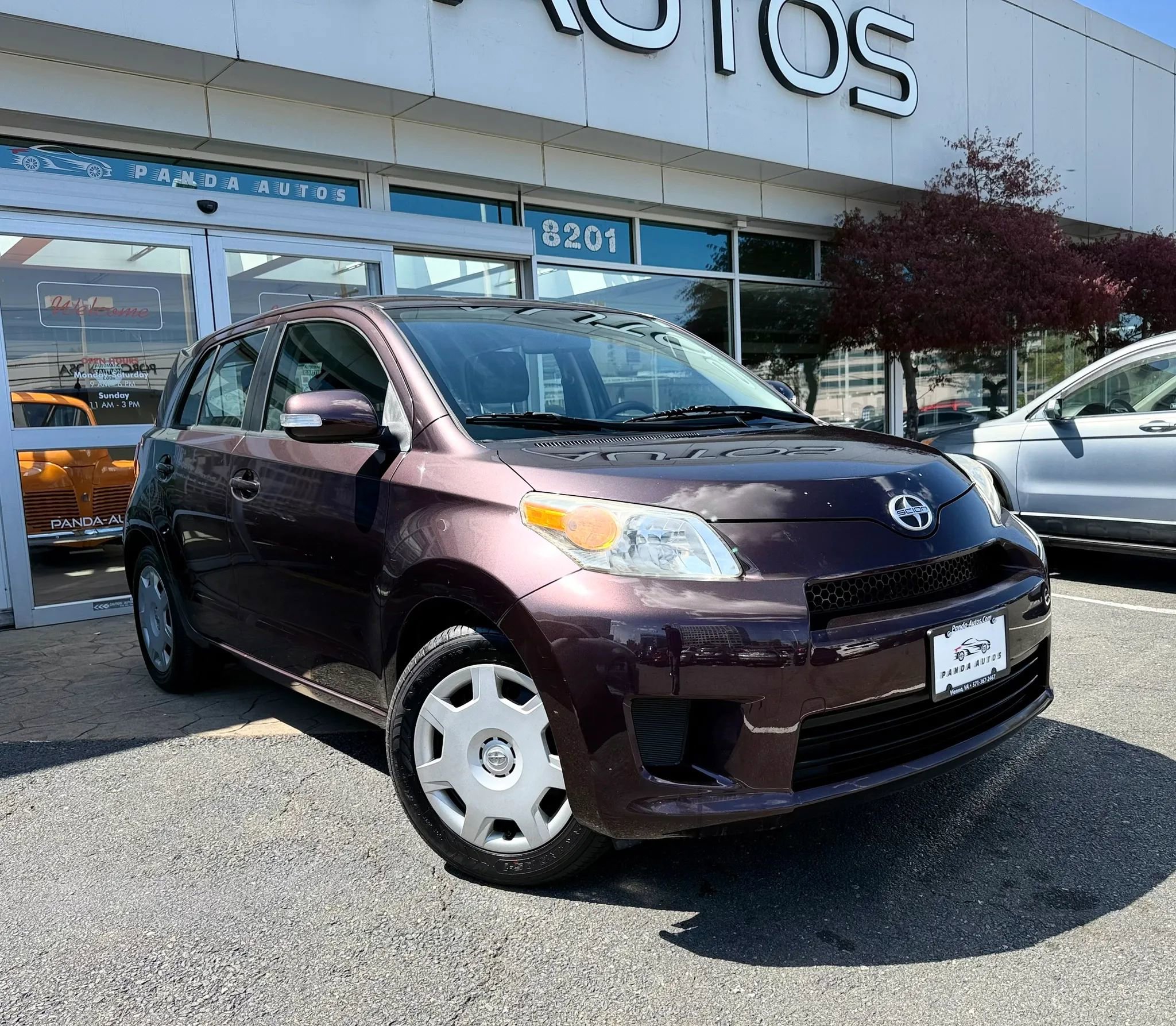Used 2011 Scion xD FWD image 1