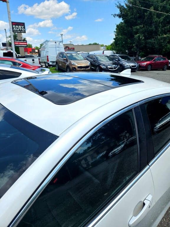 Used 2016 Chevrolet Malibu LT w/ Leather Package image 20