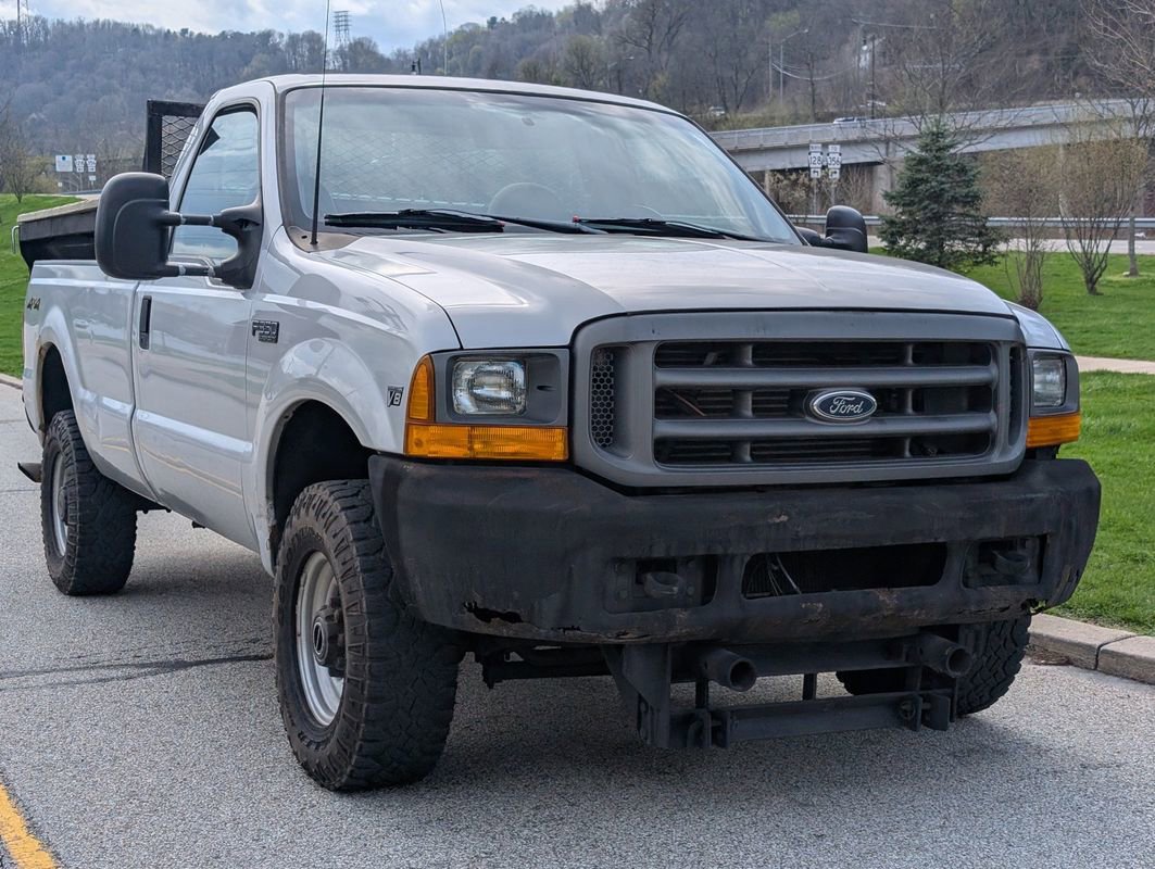Used 1999 Ford F350 XL image 1