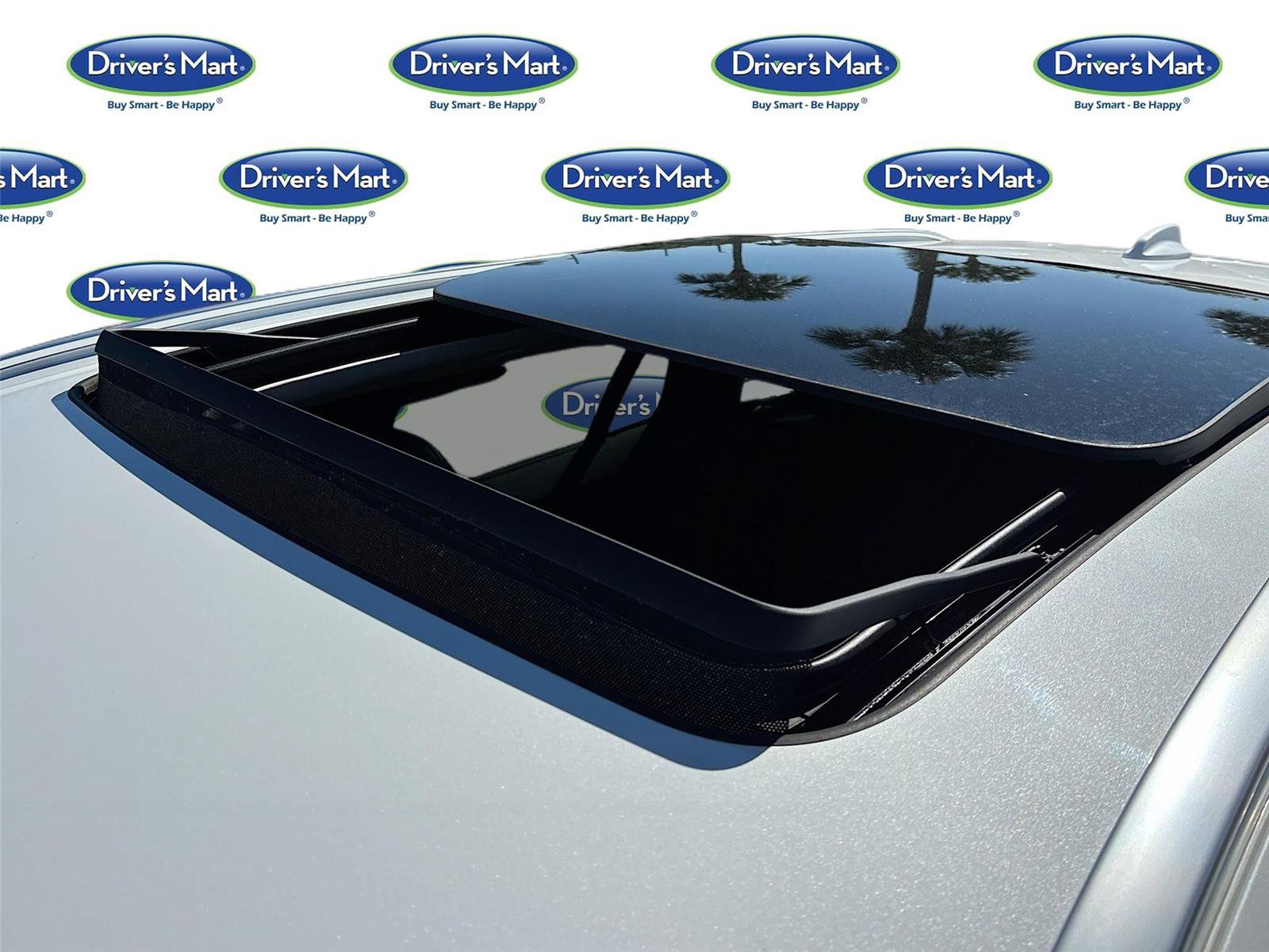 Used 2025 Volvo V60 B5 Cross Country Plus image 23