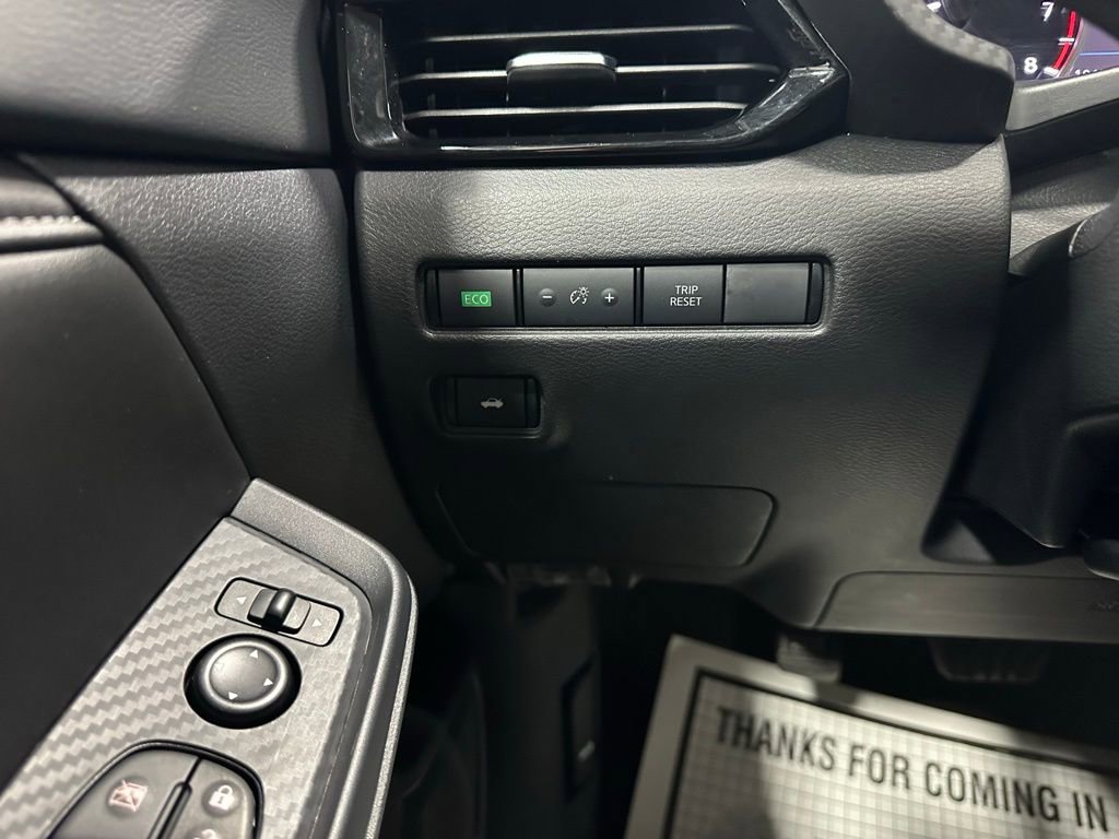 Used 2025 Nissan Sentra SV image 17