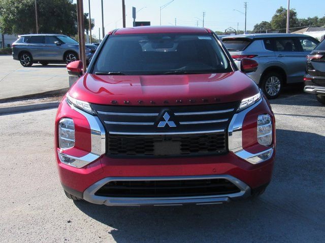 New 2025 Mitsubishi Outlander SE image 6