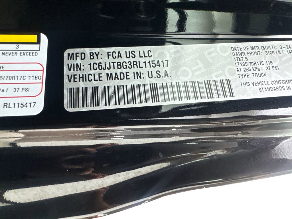 Used 2024 Jeep Gladiator Rubicon w/ Technology Group AWD/4WD image 88