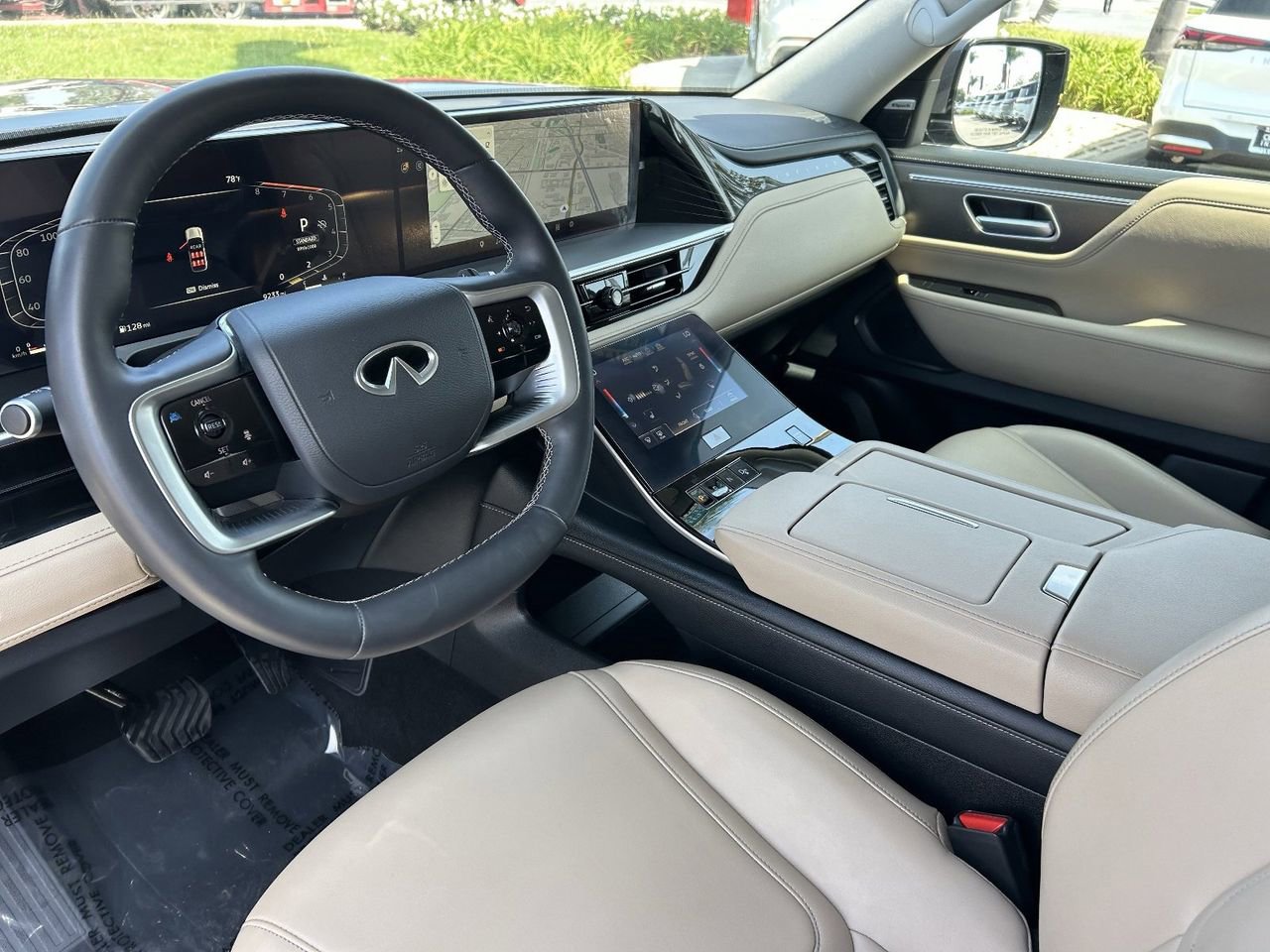 Certified 2025 INFINITI QX80 Pure w/ Cargo Package image 28
