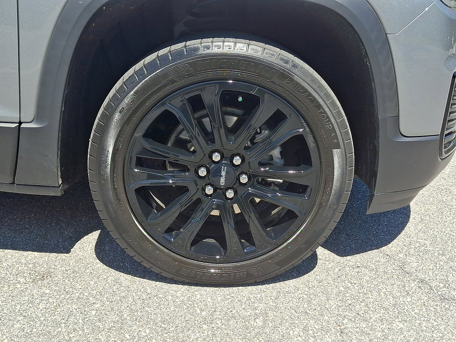 Used 2023 GMC Acadia SLE w/ Driver Convenience Package image 8