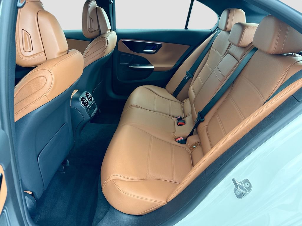 Used 2025 Mercedes-Benz C 300 Sedan image 19