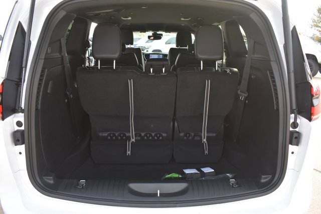 New 2026 Chrysler Pacifica Select image 18