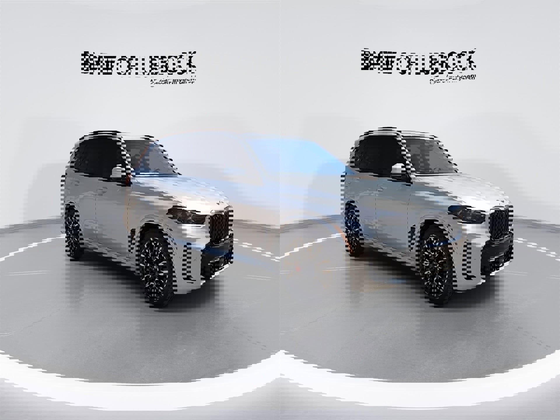 New 2026 BMW X5 xDrive50e image 2