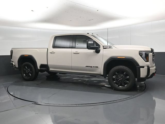 Used 2026 GMC Sierra 2500 AT4 w/ AT4 Premium Plus Package AWD/4WD image 2