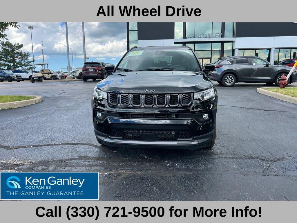 Used 2026 Jeep Compass Latitude AWD/4WD image 3