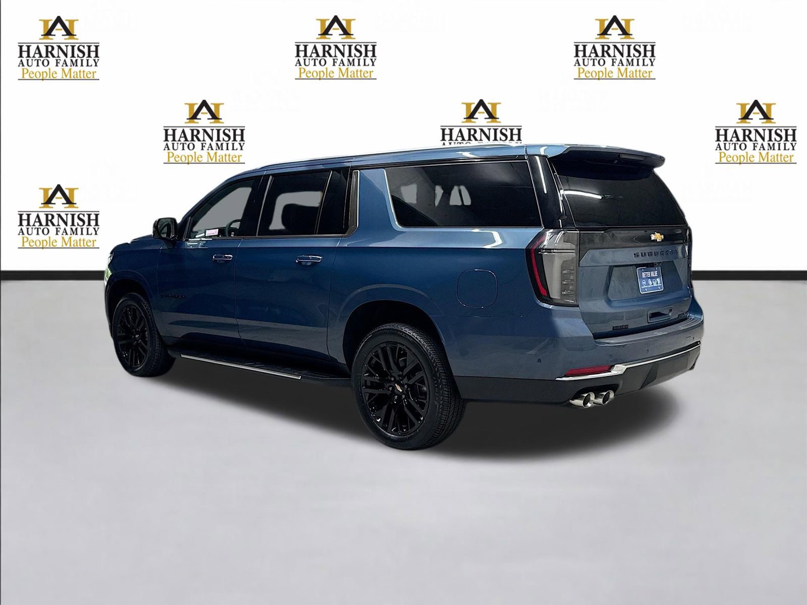 New 2026 Chevrolet Suburban Premier image 9