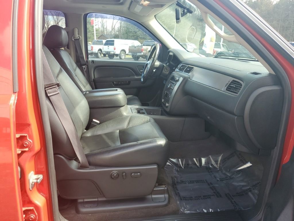 Used 2014 Chevrolet Silverado 2500 LTZ w/ LTZ Plus Package image 10