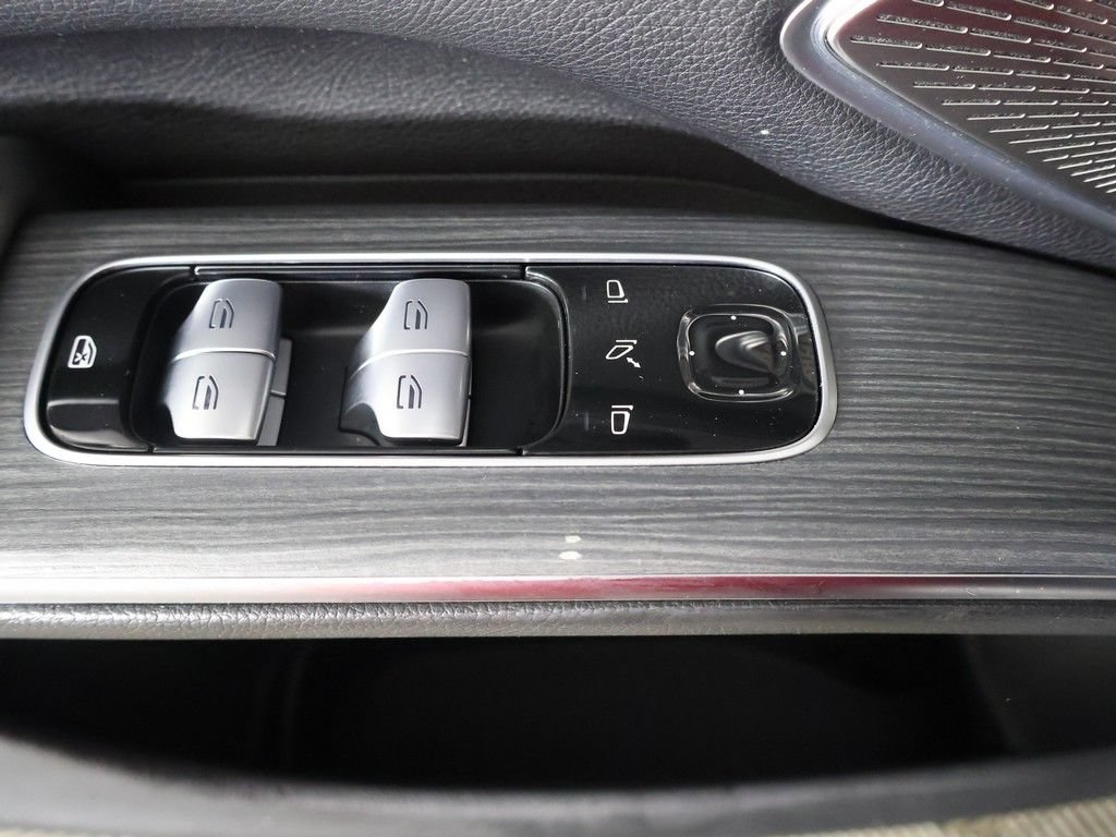 Used 2023 Mercedes-Benz EQS 580 4MATIC SUV image 38