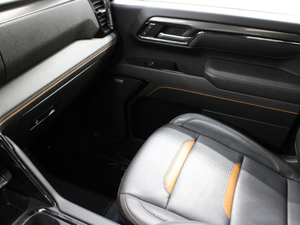 Used 2025 GMC Sierra 2500 AT4 AWD/4WD image 36